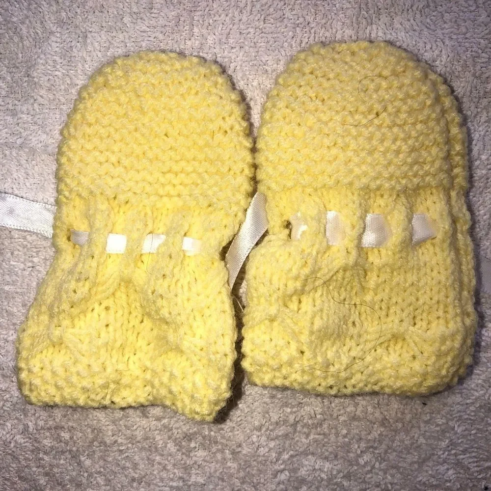 New Infant Newborn-12M Hand Knitted Mittens
